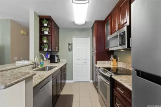 Photo #5: 202605992 Listing 