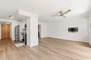 Photo #3: 202606032 Listing 