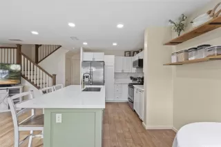 Photo #2: 202606072 Listing 