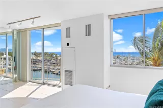 Photo #4: 202606117 Listing 