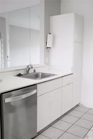 Photo #5: 202606255 Listing 