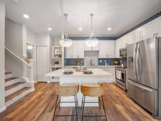 Photo #2: 202606295 Listing 