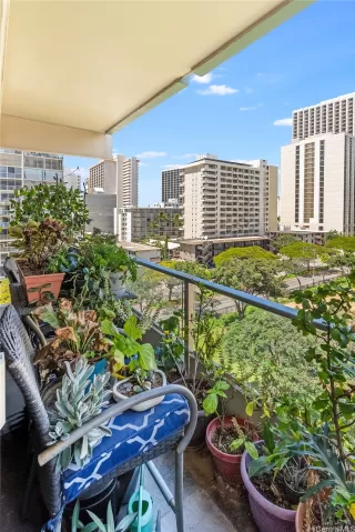 Photo #3: 202606318 Listing 