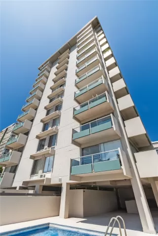 Photo #4: 202606318 Listing 