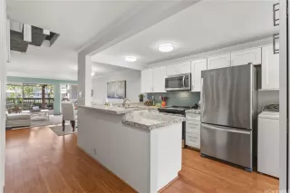 Photo #2: 202606341 Listing 