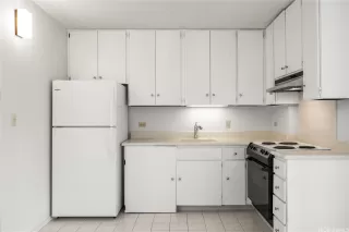 Photo #4: 202606413 Listing 