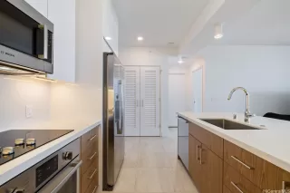 Photo #4: 202606470 Listing 