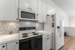 Photo #6: 202606508 Listing 