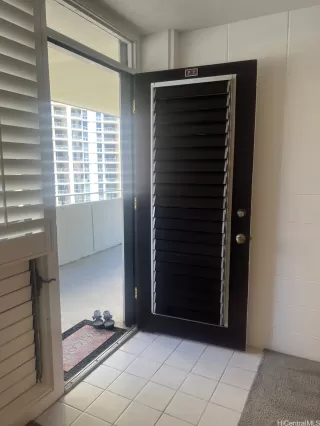 Photo #3: 202606528 Listing 