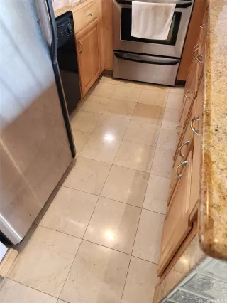 Photo #3: 202606543 Listing 