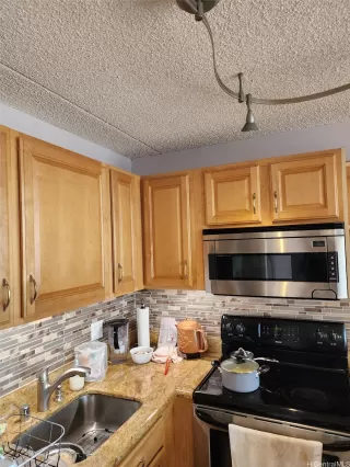 Photo #6: 202606543 Listing 