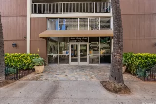 Photo #6: 202606556 Listing 