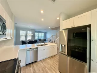 Photo #2: 202606567 Listing 