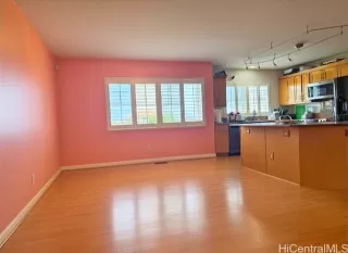 Photo #3: 202606569 Listing 