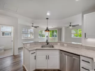 Photo #6: 202606576 Listing 