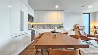 Photo #5: 202606578 Listing 