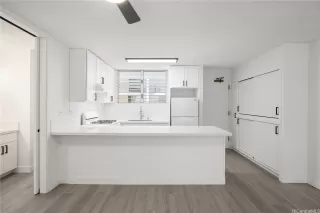 Photo #6: 202606582 Listing 