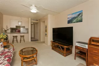 Photo #3: 202606584 Listing 