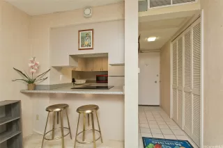 Photo #4: 202606584 Listing 