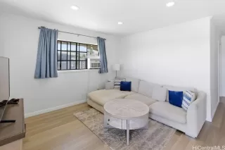 Photo #5: 202606594 Listing 