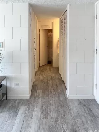 Photo #5: 202606595 Listing 