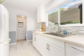 Photo #6: 202606598 Listing 