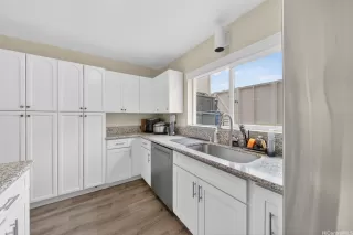 Photo #6: 202606615 Listing 