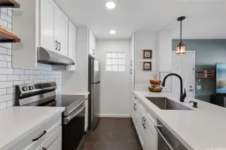 Photo #4: 202606619 Listing 