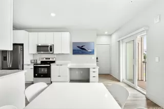 Photo #4: 202606679 Listing 