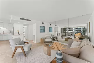 Photo #5: 202606688 Listing 