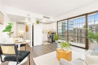 Photo #2: 202606761 Listing 