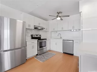 Photo #3: 202606805 Listing 