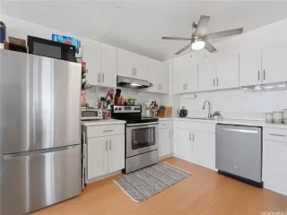 Photo #6: 202606805 Listing 