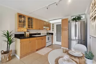 Photo #3: 202606815 Listing 