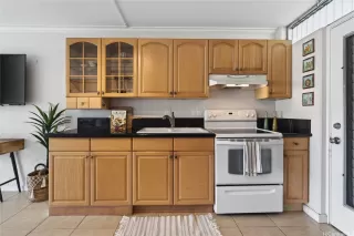 Photo #5: 202606815 Listing 