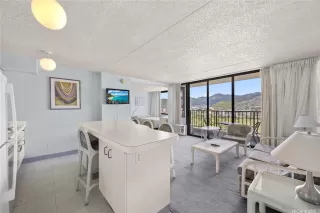 Photo #3: 202606816 Listing 