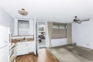 Photo #5: 202606827 Listing 