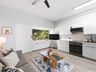 Photo #4: 202606835 Listing 