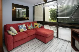 Photo #6: 202606867 Listing 