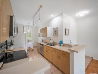 Photo #5: 202606883 Listing 