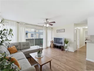 Photo #3: 202606898 Listing 