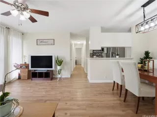 Photo #4: 202606898 Listing 