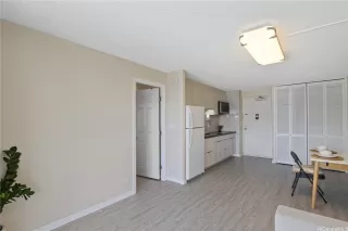 Photo #2: 202606909 Listing 