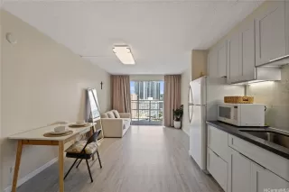 Photo #4: 202606909 Listing 