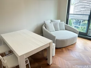 Photo #4: 202606910 Listing 