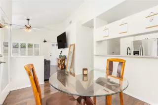 Photo #5: 202606912 Listing 