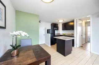 Photo #4: 202606937 Listing 