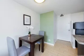 Photo #6: 202606937 Listing 