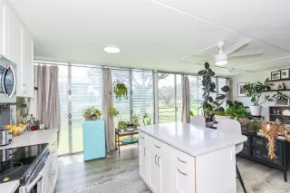 Photo #4: 202606978 Listing 