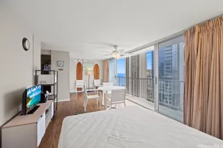 Photo #4: 202606985 Listing 